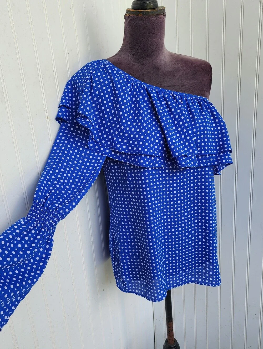 Michael Kors Royal Blue White Dots Ruffle One Shoulder Top Blouse Sz S - Picture 2 of 12